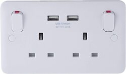 Schneider Electric Lisse White Moulded - Twin Socket combined 2 x USB SP 2.1 A. White